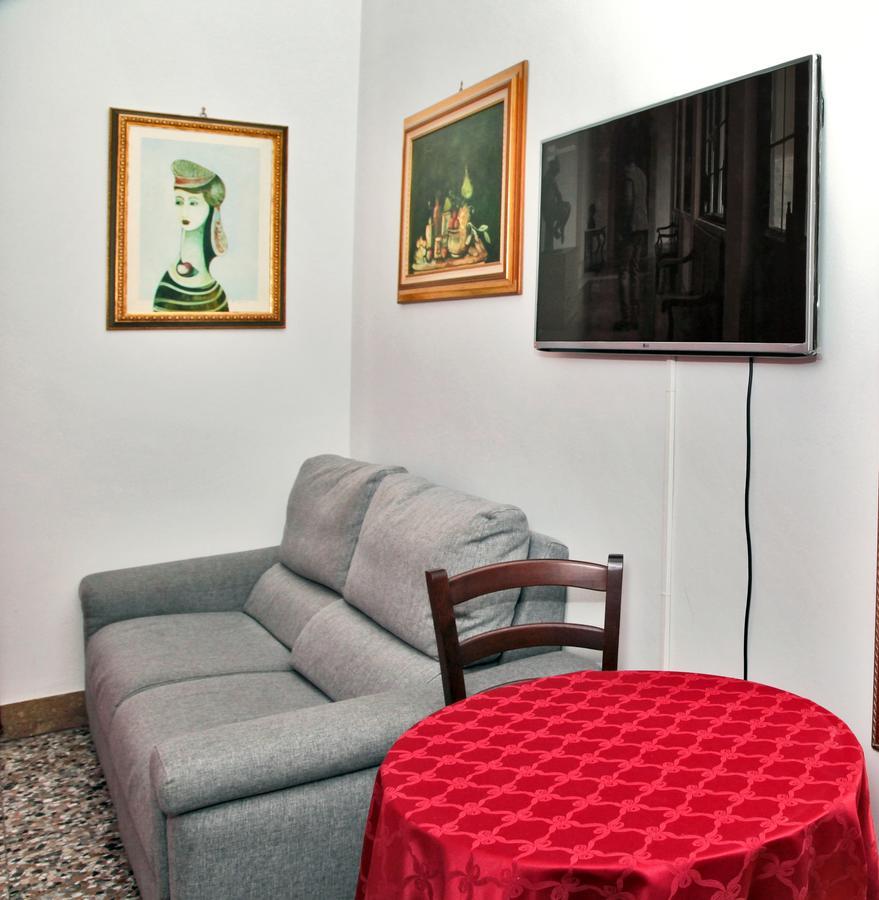 Crispi Rooms CTA Exteriér fotografie